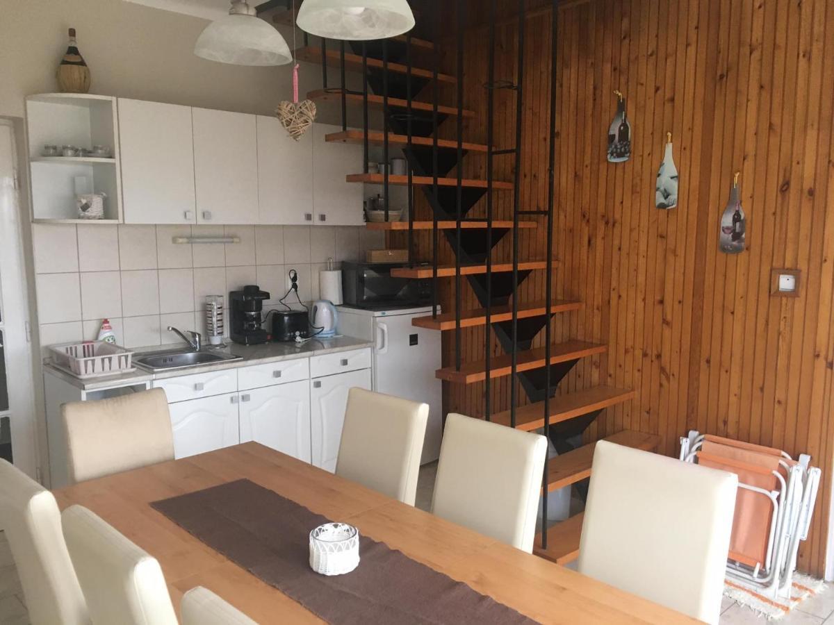 Tompos Vendeghaz Es Pince Hotel Villány Eksteriør billede
