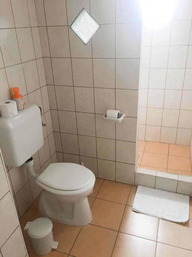 Tompos Vendeghaz Es Pince Hotel Villány Eksteriør billede